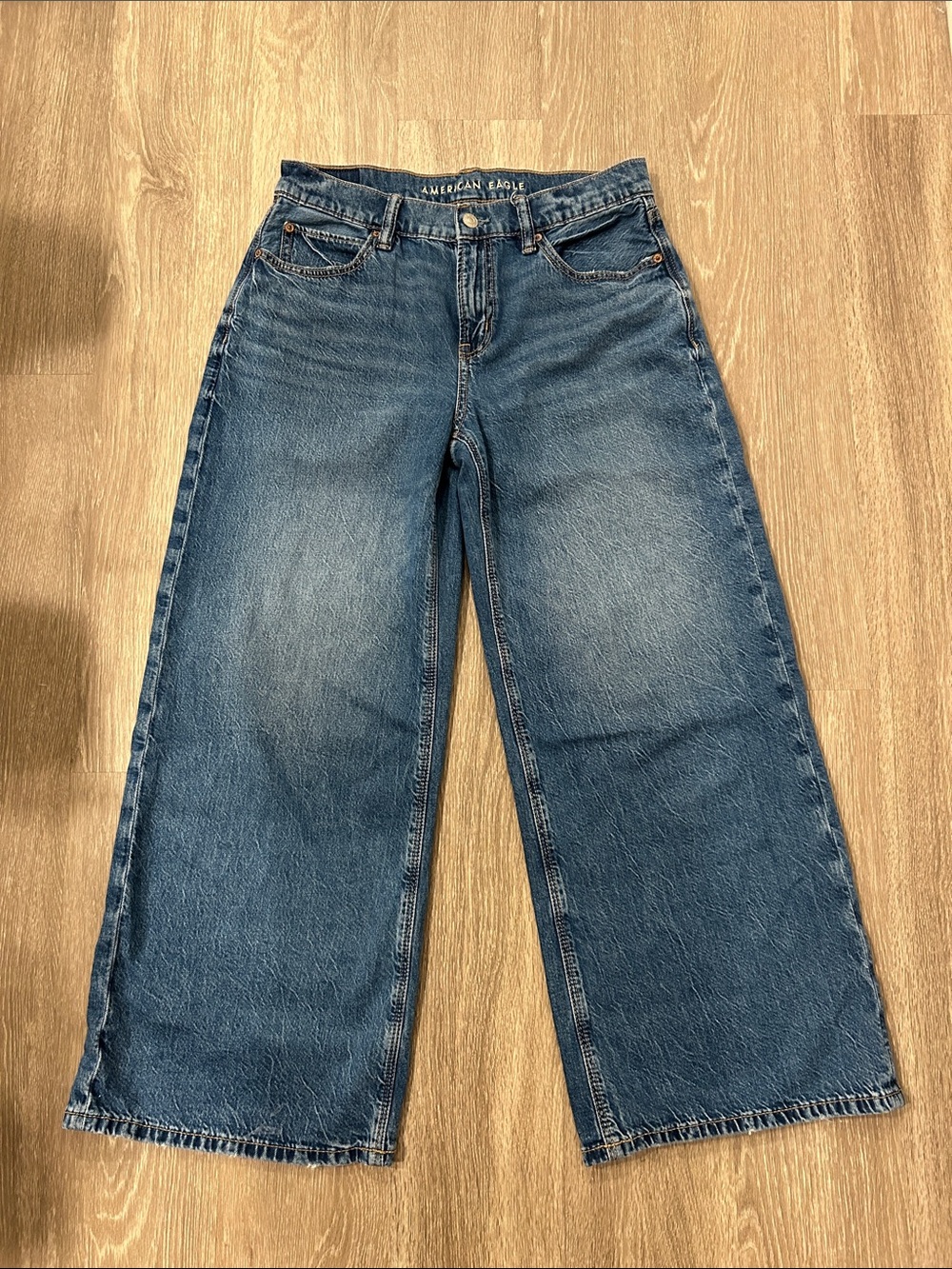 American Eagle Outfitters - Low-Rise Ultra Wide Leg Jeans